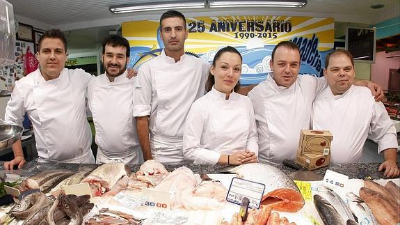 Cocinart llega a su fin con el Concurso Regional de Cocineros en la Plaza de Abastos