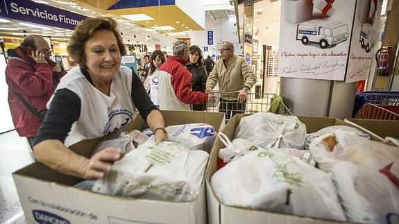 El Banco de Alimentos de Cantabria necesita 400 voluntarios