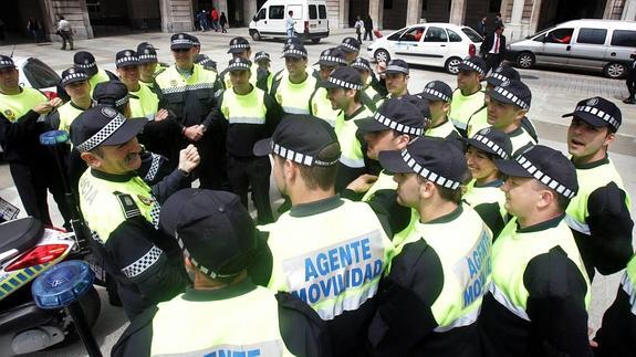 El Gobierno se plantea ahora rebajar la estatura mínima a los hombres para ser policía local