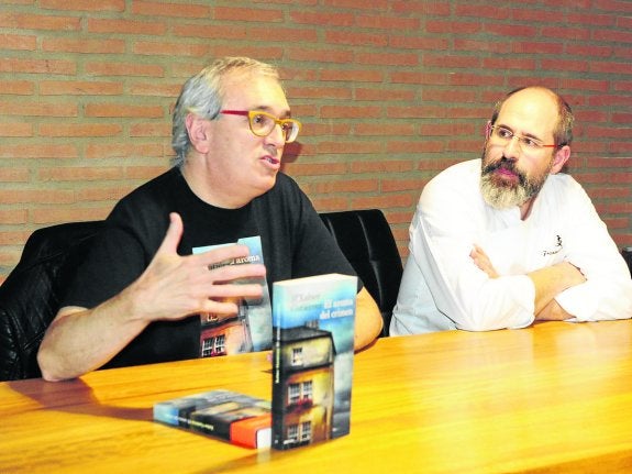 «En el libro hay verdad, pero también mogollón de mentira»