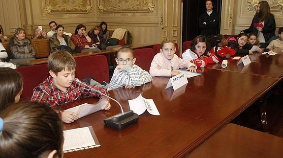 Los niños de Torrelavega quieren espacios para jugar los días de lluvia