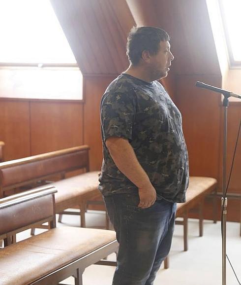 Once años de cárcel para el hombre que violó a un transexual en Santander y le robó el bolso