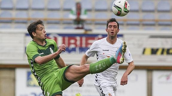 Hevia entra de urgencia en la convocatoria