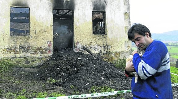 "No creo que haya sido un fuego fortuito, la hierba no arde sola"