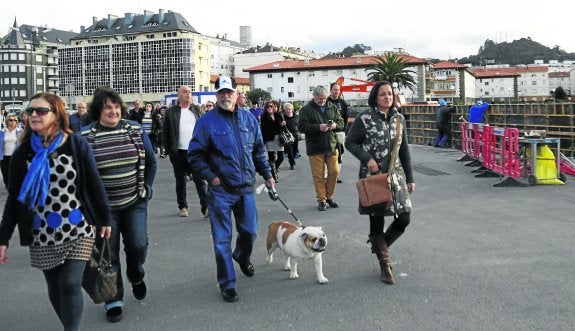 IU y Sí Se Puede Laredo se unen contra la construcción de un muro en el puerto