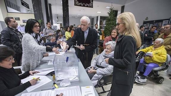 El PP gana en Santander con un 15% de apoyo menos