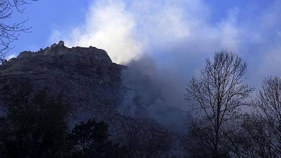 Hay dos incendios activos, en Vega de Pas y Soba