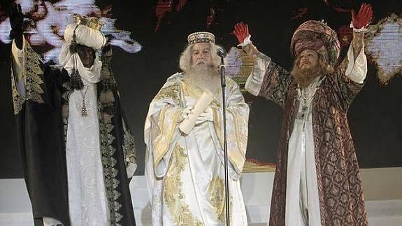 El obispo de Santander resta importancia a las reinas magas en las cabalgatas