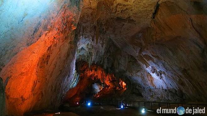 La cueva de Cullalvera, una catedral en el corazón de la tierra