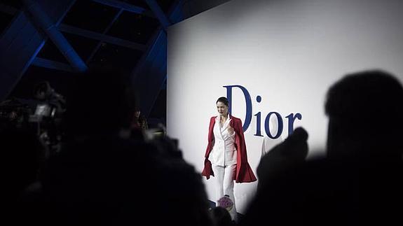 Dior abre a todo trapo en Pekín su mayor tienda en China