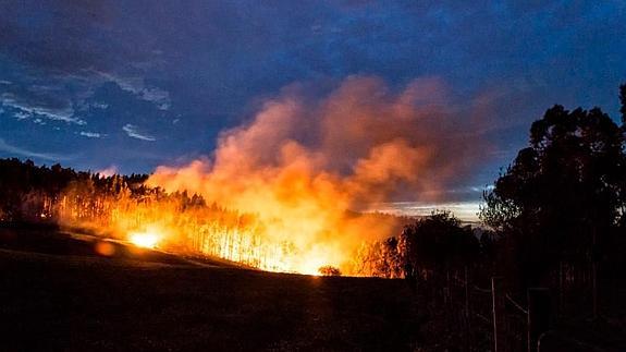 Cantabria se vuelca contra el fuego en las redes sociales