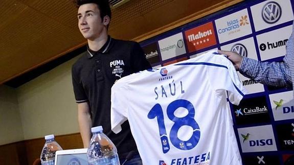 El cántabro Saúl García jugará cedido en el Tenerife hasta final de temporada