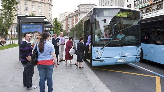 Los últimos autobuses en Nochevieja saldrán entre las 20.05 y las 21.35 horas