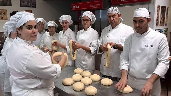 Para elaborar el roscón en 10 pasos...