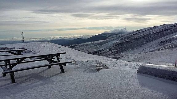 La nieve llega a Alto Campoo y la semana que viene se espera un espesor de medio metro