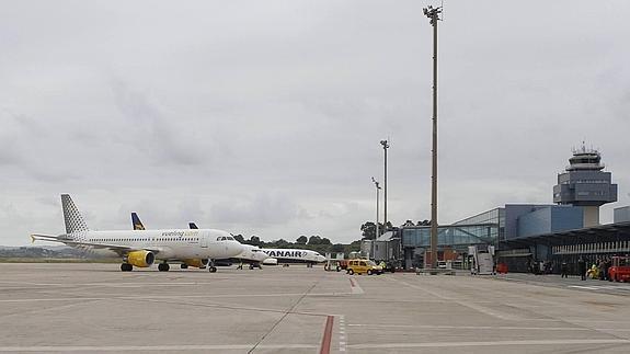 La guerra Vueling-Ryanair vuelve a solapar los dos aviones a Barcelona