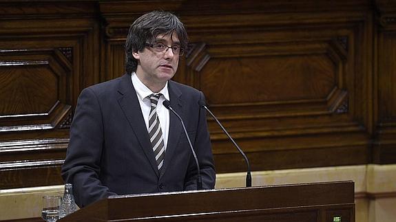 "Puigdemont debe cambiar de look", advierte su peluquera