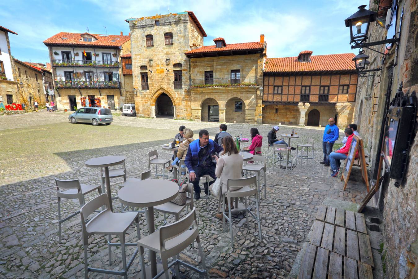 Santillana del Mar, entre los diez pueblos con más encanto de España, según la Guía Repsol