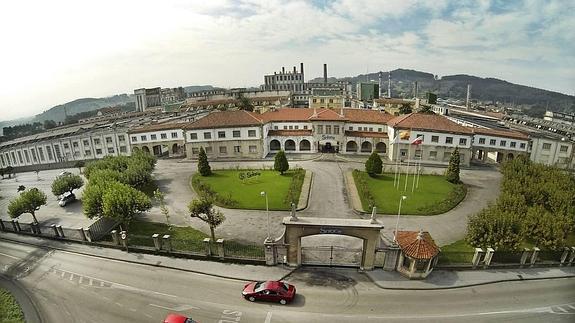 Los grupos políticos pidieron el plan para recalificar los terrenos de Sniace