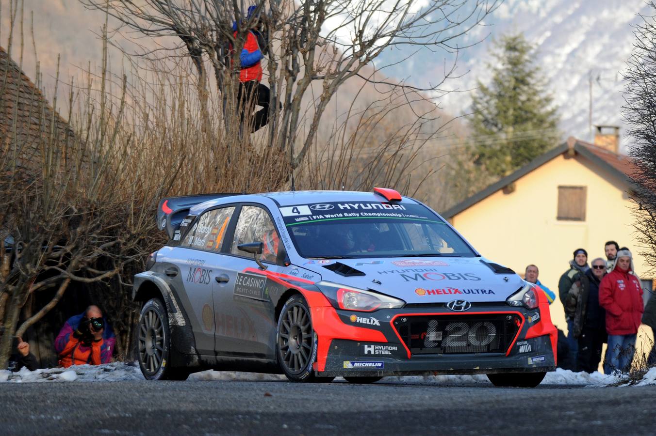 Mal comienzo de Dani Sordo en Montecarlo