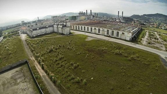 El Gobierno apoya la instalación de empresas en los terrenos en desuso de Sniace