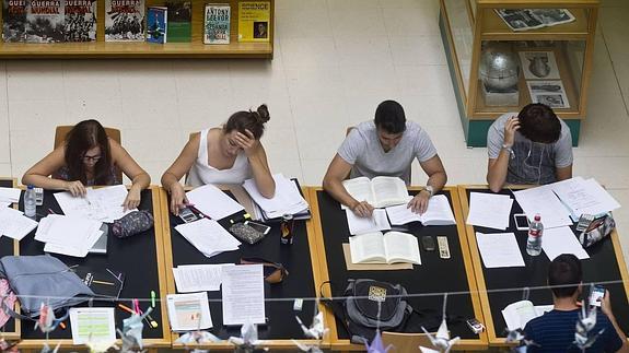 La Universidad no ampliará los horarios de sus bibliotecas