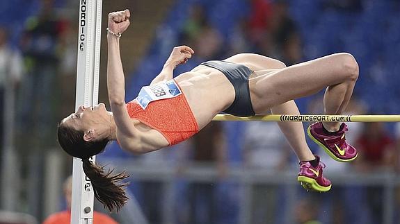 Beitia iguala en Cottbus su mejor marca de la temporada