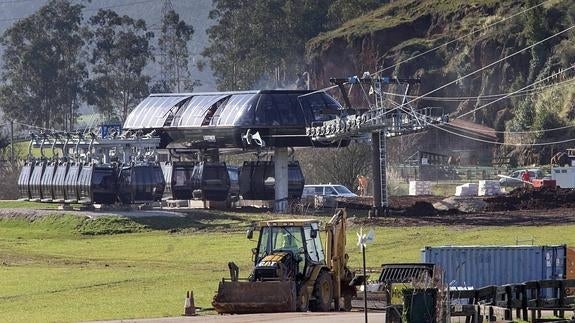 El teleférico de Cabárceno se retrasará y no estará listo para Semana Santa