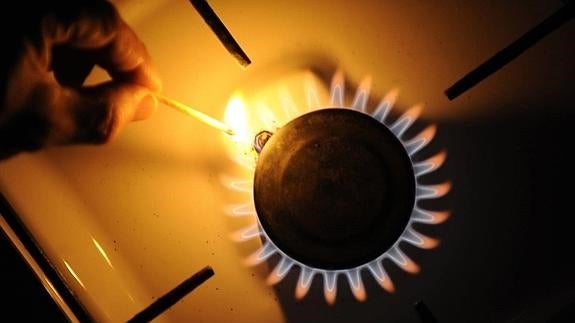 Unas 500 familias de Torrelavega piden ayuda contra la "pobreza energética"