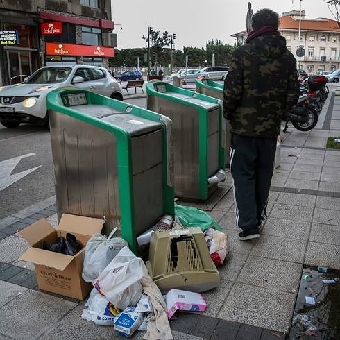 El PSOE denuncia el "mal funcionamiento" de la recogida de basuras en Santander