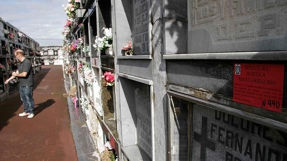 Deudas en el cementerio