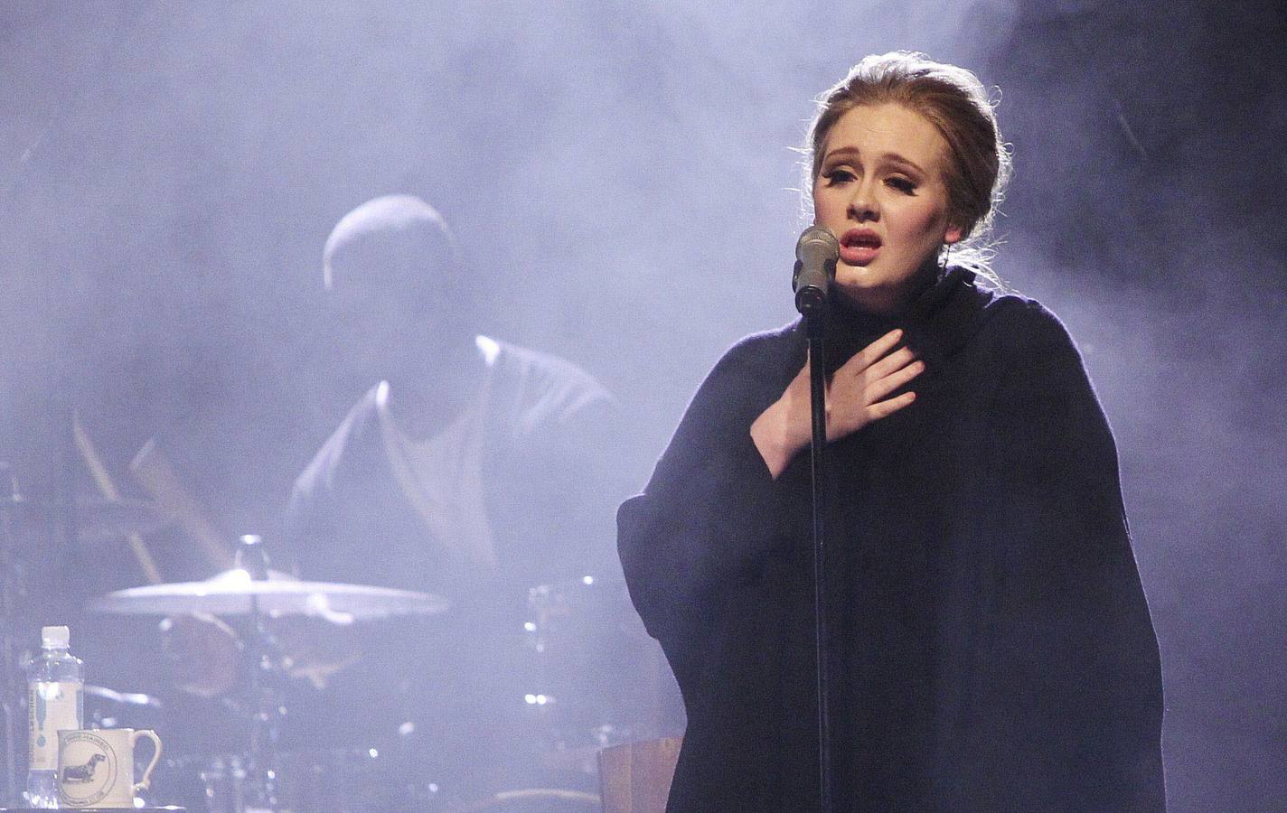 Adele planea publicar un nuevo álbum este 2016