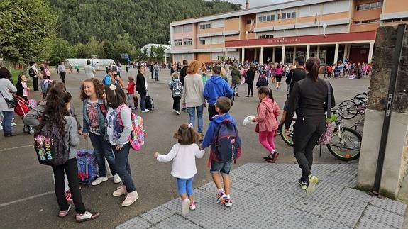 Ciudadanos pide mejorar la seguridad en los centros escolares de Cantabria