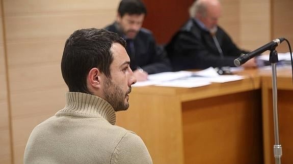 Ocho meses de cárcel para el hombre que mató un perro a patadas en Rualasal