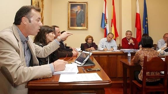 Ruiz Moya y Blanco dirimen sus diferencias en las redes sociales