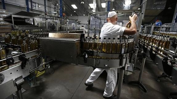 Cantabria pierde 21.200 asalariados desde la reforma laboral