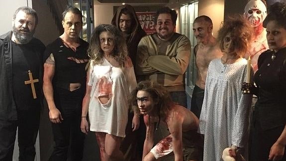 Casi 300 jóvenes participan en el pasaje del terror de la Muralla Medieval