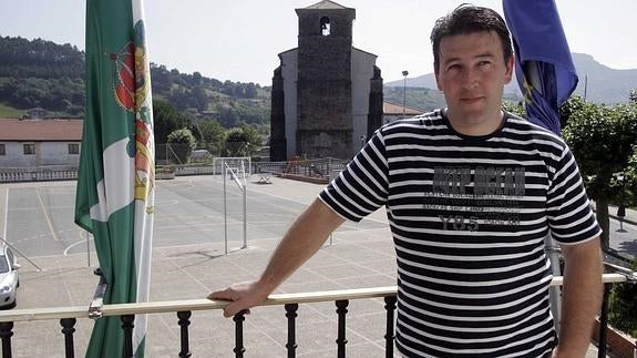 El lunes comienza el juicio contra el exalcalde de Sámano por presuntas prevaricaciones en su gestión