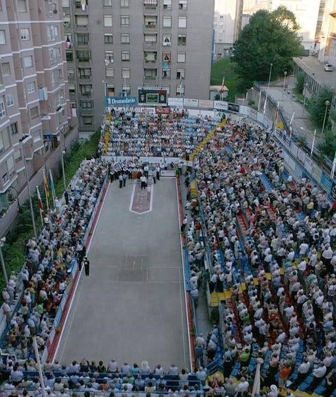 Más público en las boleras