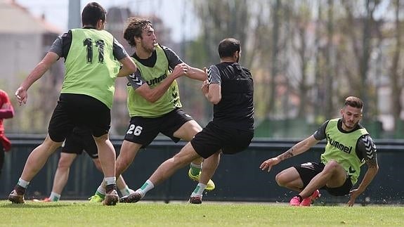 Pendientes del hombro de Fede y de la sanción a Munitis