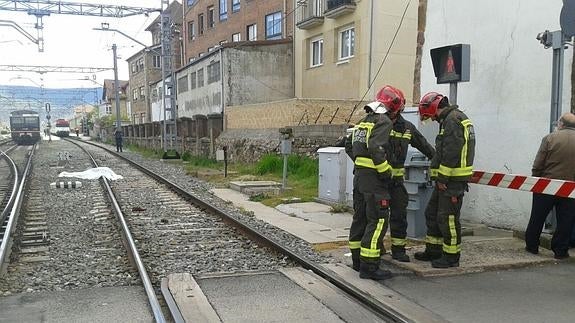 Un hombre de 92 años muere arrollado por un tren en Reinosa cuando cruzaba un paso a nivel