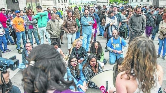 La Porticada vuelve a gritar ‘¡Sí se puede!’ en el quinto aniversario del 15-M