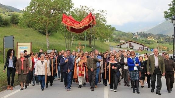 La Reliquia del Lignum Crucis bajó en procesión a Potes