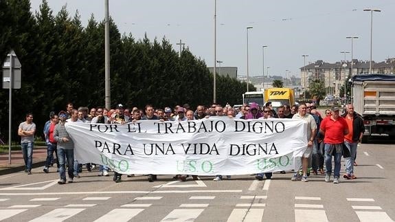 La protesta de los trabajadores y el ERTE paralizarán Saint Gobain la semana entera