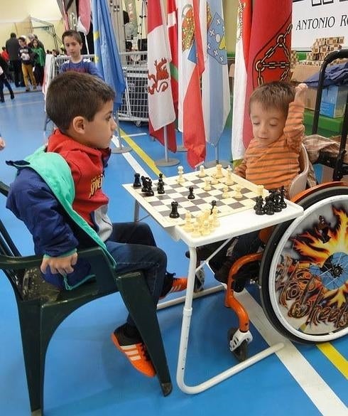 Cerca de mil niños frente al tablero