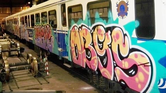 Renfe ha gastado más de 120.000 euros en limpieza de grafitis en lo que va de año