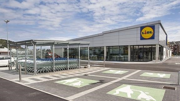 Los trabajadores de Lidl no quieren congelar su antigüedad ni trabajar cualquier domingo