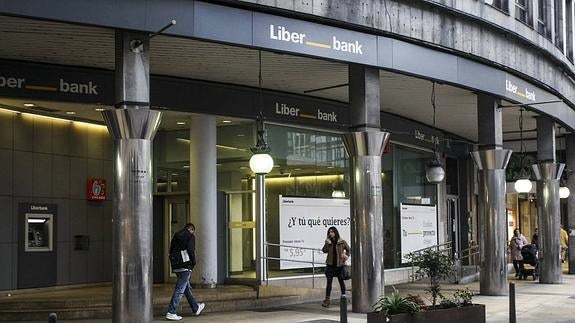 Liberbank oferta excedencias pagadas y renovables a 550 trabajadores