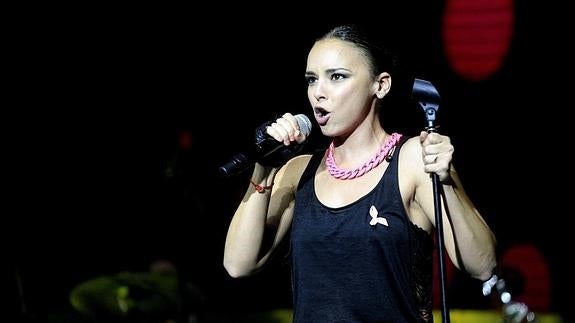 Chenoa actuará en el aparcamiento de Cros, ante la gran asistencia prevista