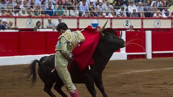 Mantecón propone realizar una consulta popular sobre las corridas de toros
